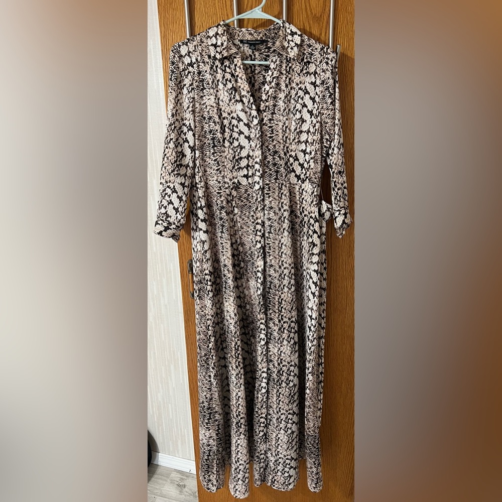 Long maxi snake print dress. Very flowy and comfortable. Size 4. - Picture 2 of 3